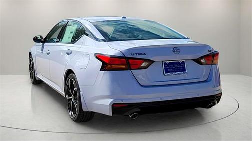 2025 Nissan Altima SR FWD