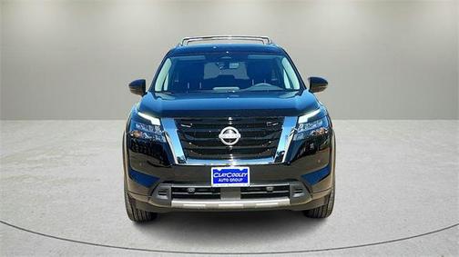 2025 Nissan Pathfinder SL FWD