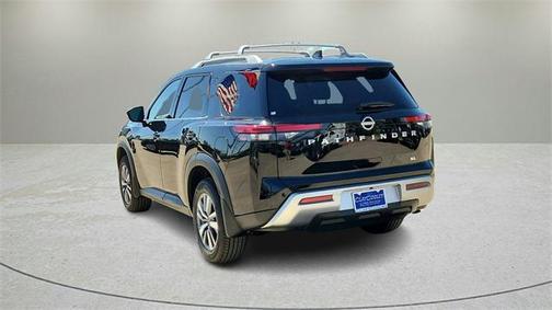 2025 Nissan Pathfinder SL FWD