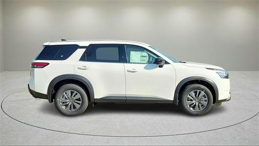 2025 Nissan Pathfinder S 4WD
