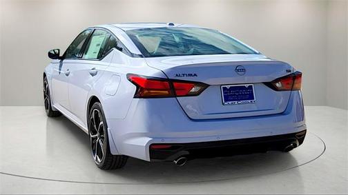 2025 Nissan Altima SR FWD
