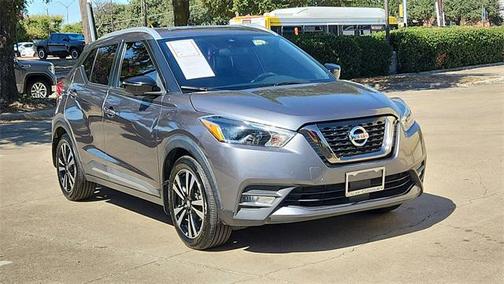 2020 Nissan Kicks SR