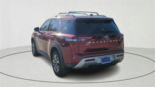 2023 Nissan Pathfinder SL FWD