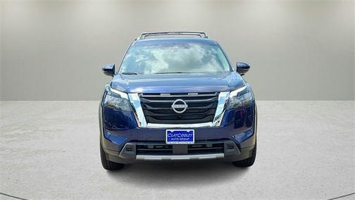 2025 Nissan Pathfinder SL FWD