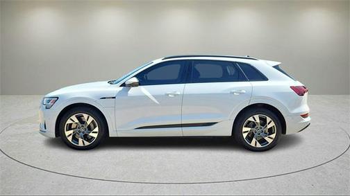 2021 Audi e-tron Premium