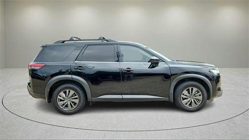 2022 Nissan Pathfinder SV 2WD