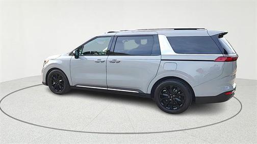 2023 Kia Carnival SX