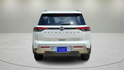 2025 Nissan Pathfinder SL 4WD