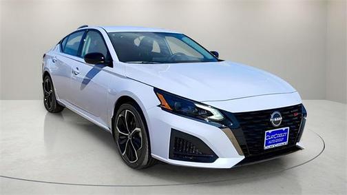 2025 Nissan Altima SR FWD