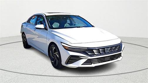 2025 Hyundai ELANTRA SEL