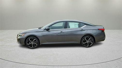 2025 Nissan Altima SR FWD