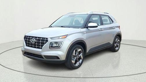 Shimmering Silver 2025 Hyundai VENUE SEL