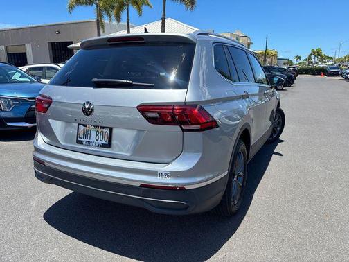Pyrite Silver Metallic 2023 Volkswagen Tiguan 2.0T SE