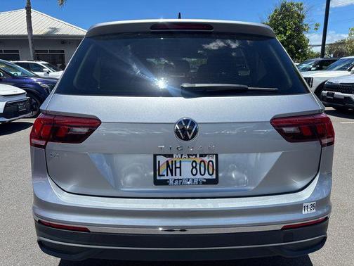 Pyrite Silver Metallic 2023 Volkswagen Tiguan 2.0T SE