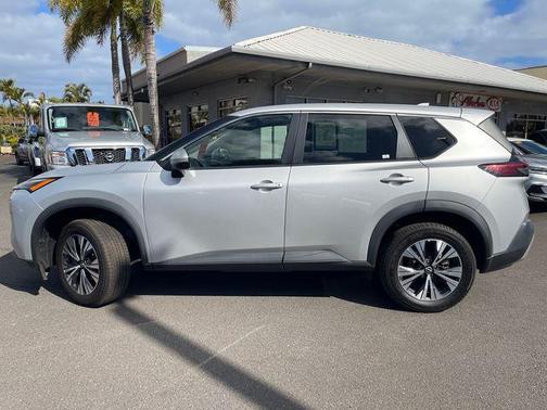 Brilliant Silver Metallic 2022 Nissan Rogue SV