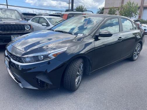 Aurora Black 2022 Kia Forte LXS