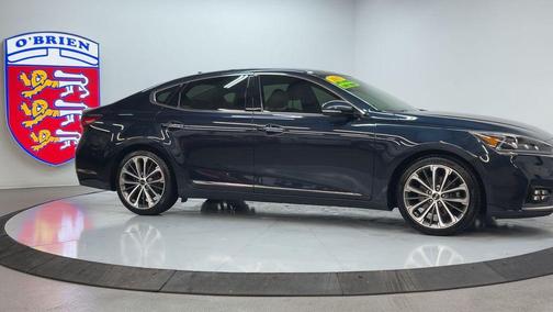 2017 Kia Cadenza Technology