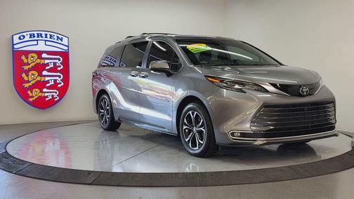 Heavy Metal 2026 Toyota Sienna Platinum