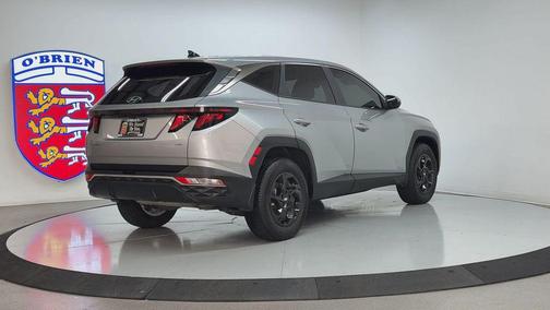 Shimmering Silver 2023 Hyundai TUCSON SE