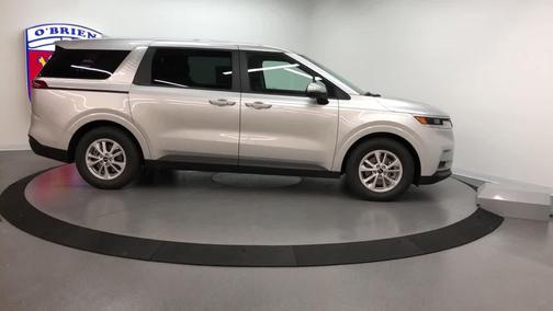 2022 Kia Carnival LX