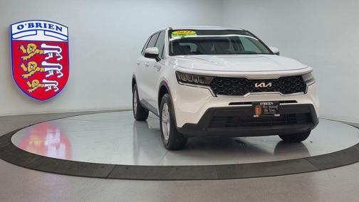 Glacial White Pearl 2022 Kia Sorento LX