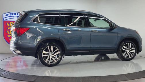 Blue 2017 Honda Pilot Touring