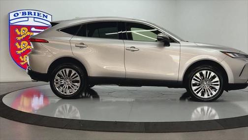 2022 Toyota Venza XLE