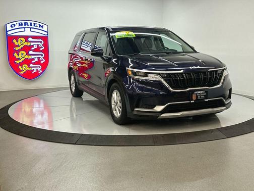 2023 Kia Carnival LX