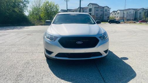 Oxford White 2018 Ford Taurus SE