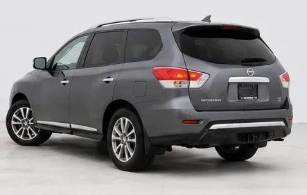 Gray 2013 Nissan Pathfinder Platinum