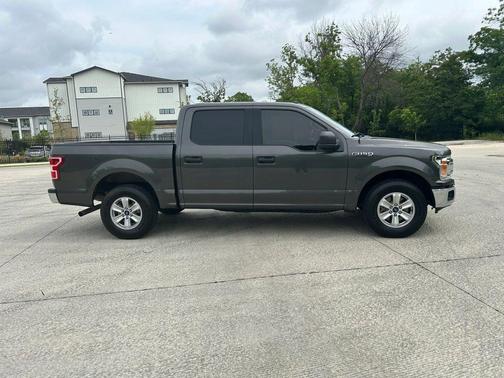 Magnetic Metallic 2018 Ford F-150 XLT