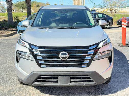 Brilliant Silver Metallic 2025 Nissan Rogue SV