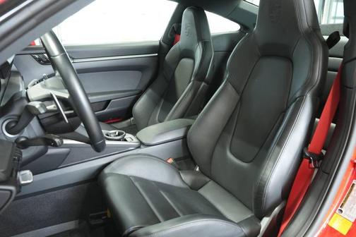 2020 Porsche 911 Carrera S