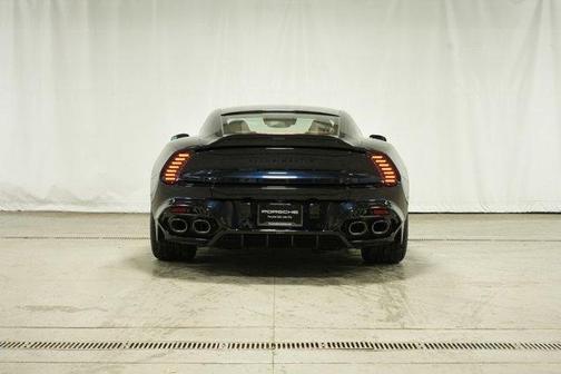 2025 Aston Martin Vanquish Base