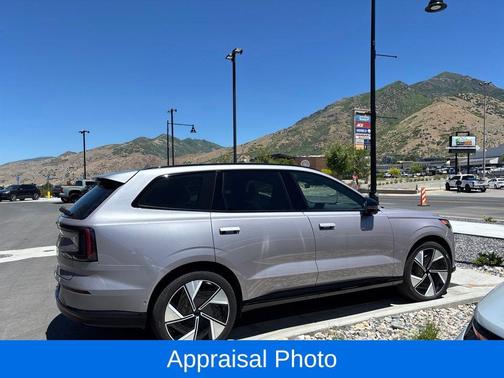 Silver 2026 Volvo EX90 TWIN MOTOR PERFORMANCE ULTRA