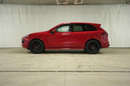 2017 Porsche Cayenne GTS