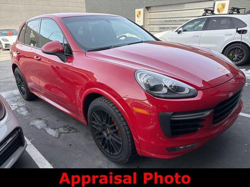 2017 Porsche Cayenne GTS