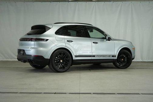 2024 Porsche Cayenne Base