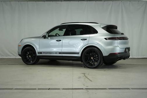 2024 Porsche Cayenne Base