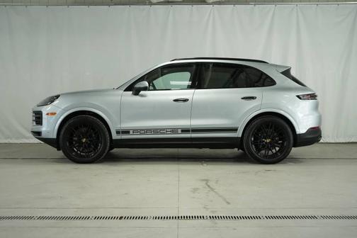 2024 Porsche Cayenne Base
