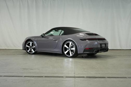 2026 Porsche 911 Carrera