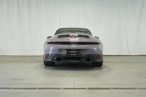 2026 Porsche 911 Carrera