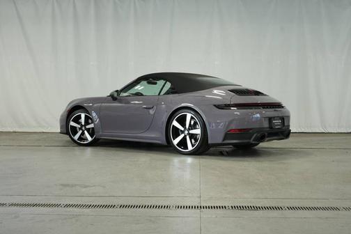 2026 Porsche 911 Carrera