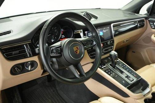 2022 Porsche Macan Base