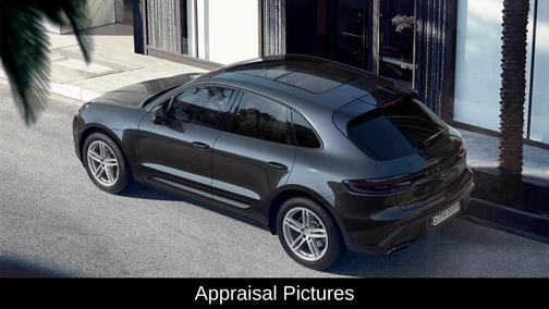 2022 Porsche Macan Base