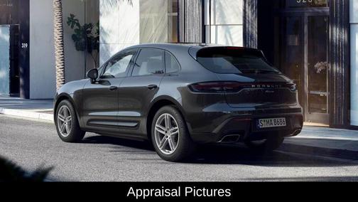 2022 Porsche Macan Base