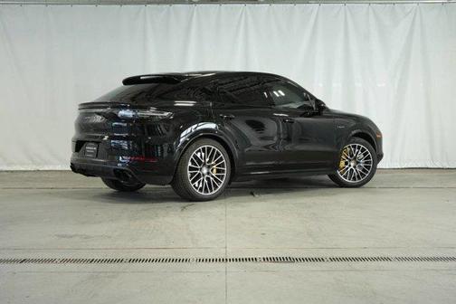 2020 Porsche Cayenne E-Hybrid Coupe Turbo S