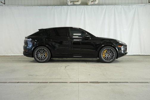2020 Porsche Cayenne E-Hybrid Coupe Turbo S