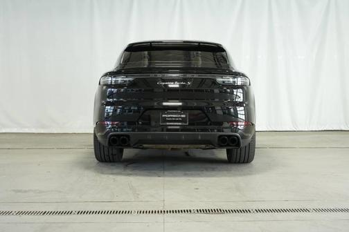 2020 Porsche Cayenne E-Hybrid Coupe Turbo S