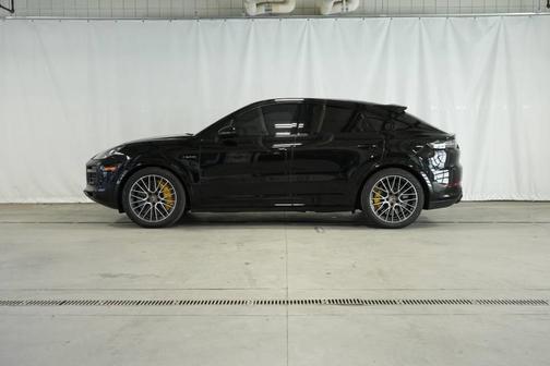 2020 Porsche Cayenne E-Hybrid Coupe Turbo S